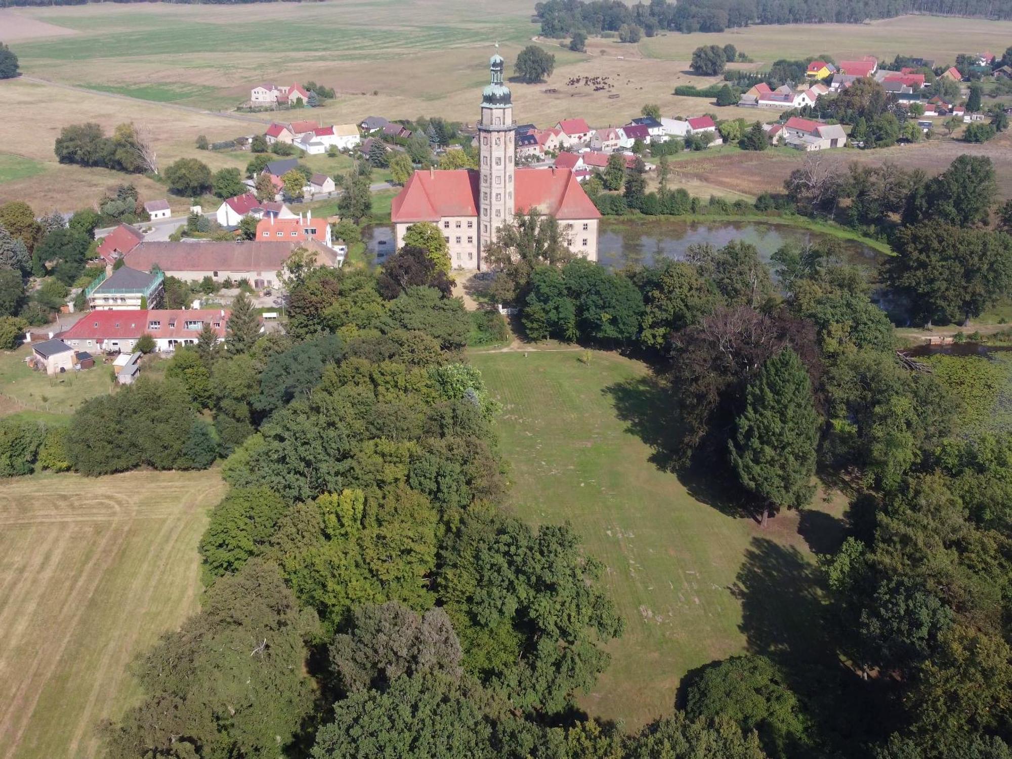 Resort "Schloss Reinharz" Bad Schmiedeberg Ngoại thất bức ảnh